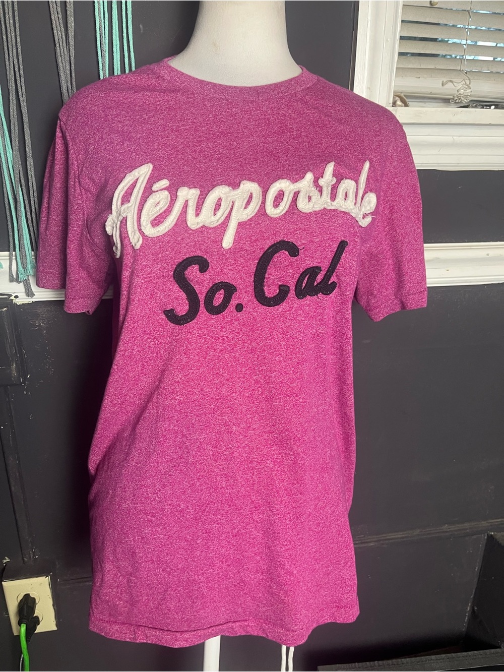 Aeropostale Pink So. Cal Logo Short Sleeve Tee Medium